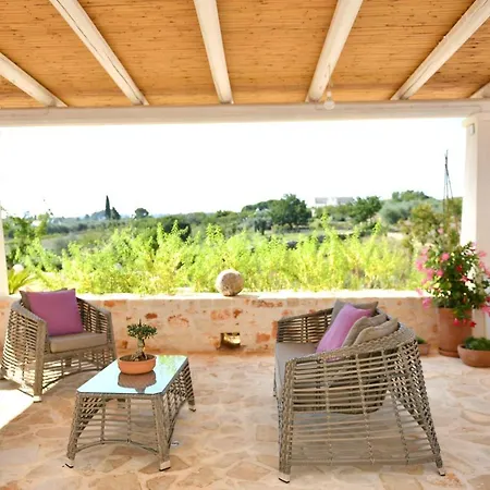 Trulli Laetitia *