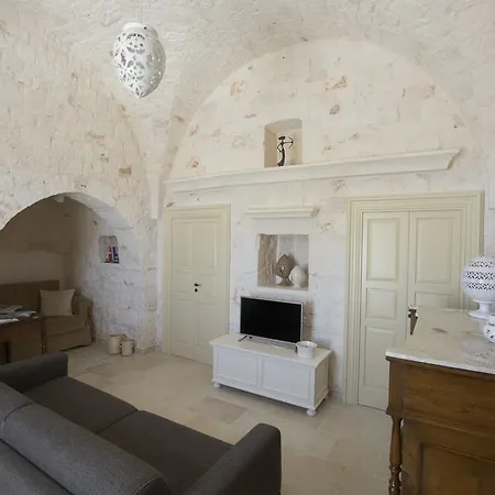 Trulli Laetitia